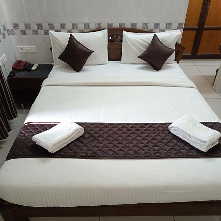 Hotel Arunachala Pondicherry Exteriör bild